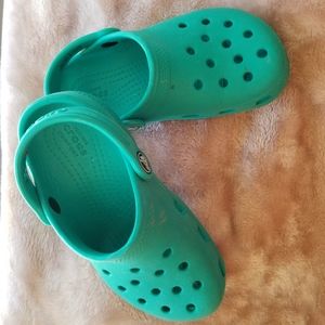 Crocs girl's size 11 in deep green